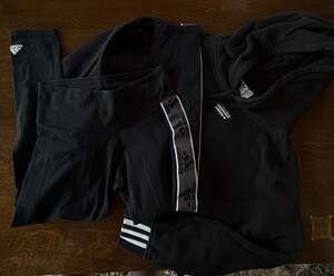 Adidas Set: Cropped Vocal Hoodie & Logo Side Tape Leggings